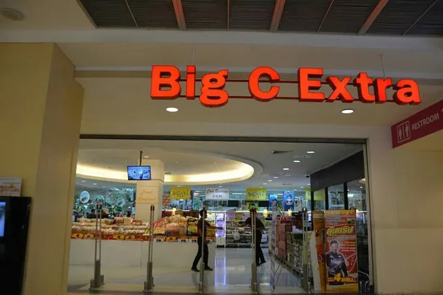 Enjoy Shopping to Your Satisfaction in Phuket