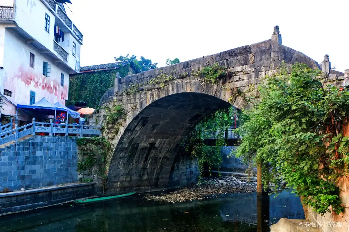 Hotels near Wanshou Bridge