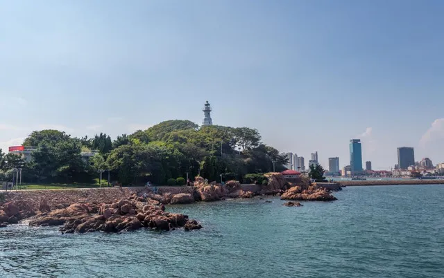 A Good Place to Take A Walk and See The Sea: Recommended in Qingdao City Park