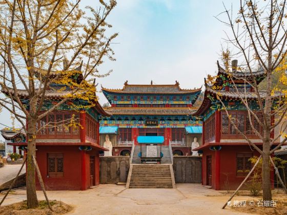 Yue Mountain Temple Sceneic Area