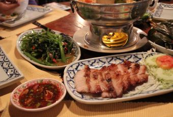 Ban Khun Mae User Photo