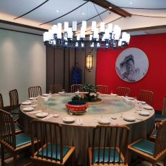 孙掌勺鱼头泡饼(怀特店) User Photo