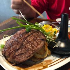 EAT Bar & Grill Restaurant Karon User Photo