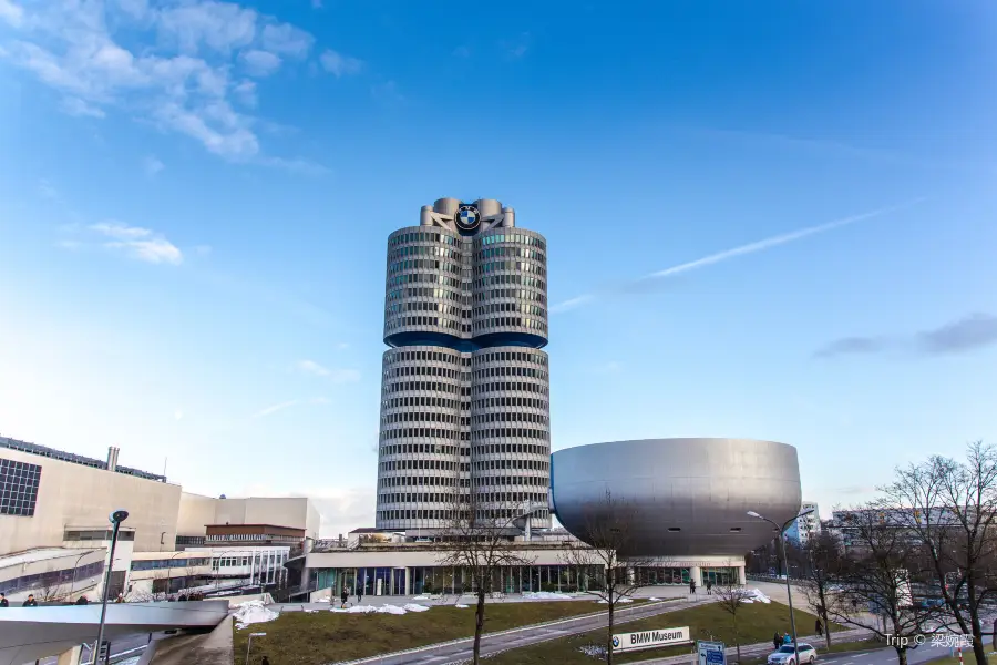 BMW World