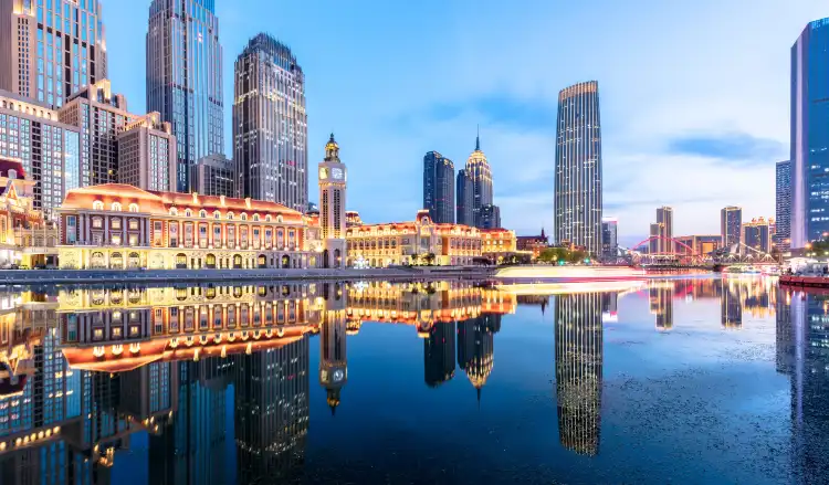 Hotels near Hai River