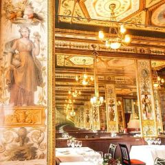 Le Train Bleu User Photo