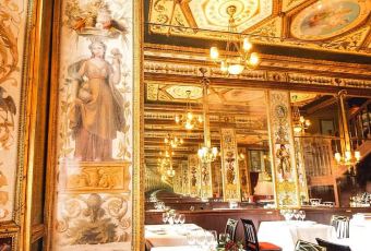 Le Train Bleu User Photo