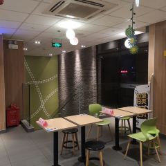 麦当劳(图腾海博春天店) User Photo