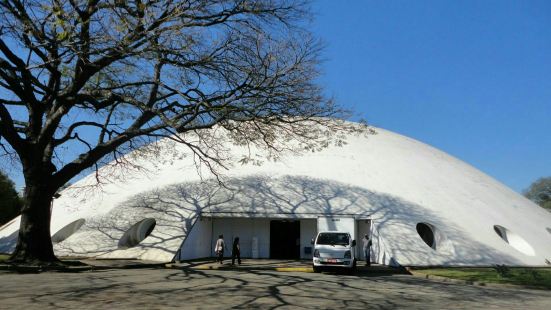 聖保羅獨立公園是一座非常漂亮的公園，公園裡有着許多獨特的建築