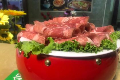 琼五美食城(巴青店)