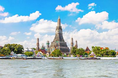 Royal Temple Pilgrimages in Bangkok