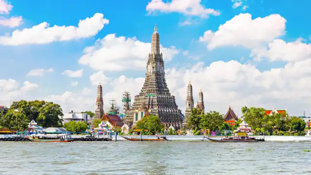 Royal Temple Pilgrimages in Bangkok
