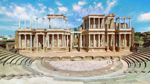 Hotels near Roman Theatre of Mérida