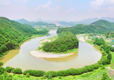 Yeongwol Korean Peninsula-shaped Cliffs (Seonam Village)