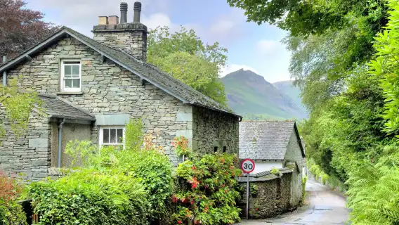 ทัวร์วันเดียว/ทัวร์หลายวัน Windermere + Bowness + Hawkshead + Grasmere ในสหราชอาณาจักร