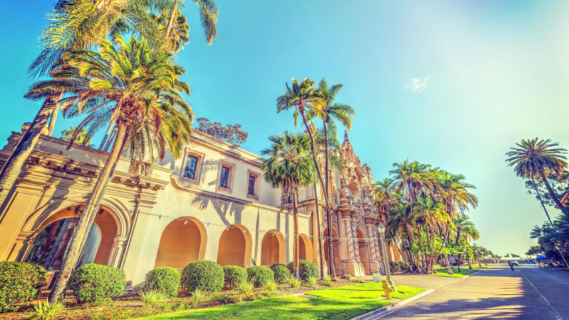 Hotels near Balboa Village