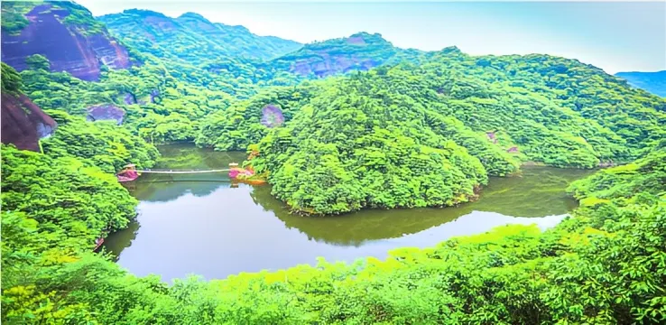 玩水避暑