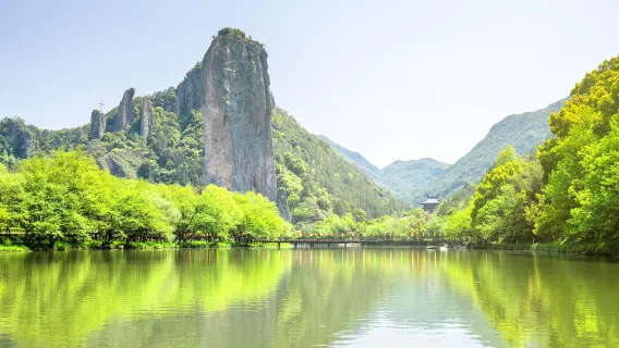 玩水避暑
