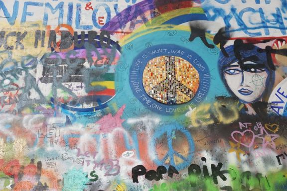 ジョン レノンの壁 プラハ の旅行レビュー Trip Comトラベルガイド