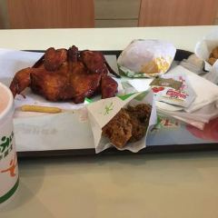 华莱士·全鸡汉堡(五河店) User Photo