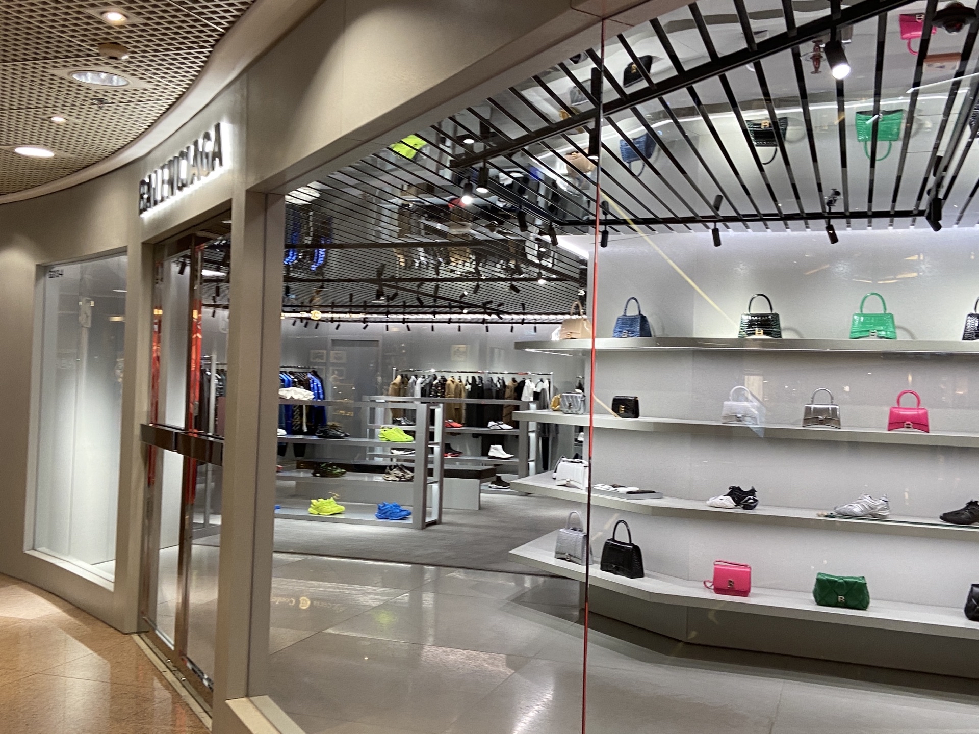 Balenciaga clearance harbour city