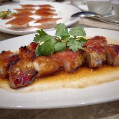 Ying Jee Club User Photo