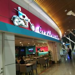 Grandmama's KLIA Satellite User Photo