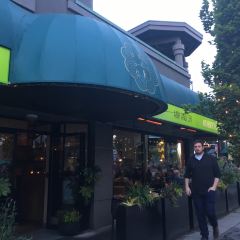 Anh and Chi User Photo