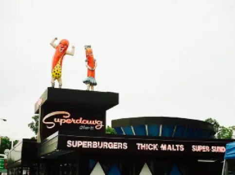Superdawg Drive-In
