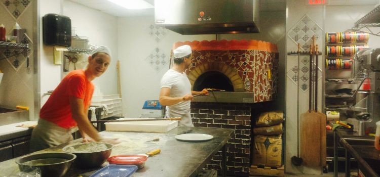 Lino's Brick Oven Pizza
