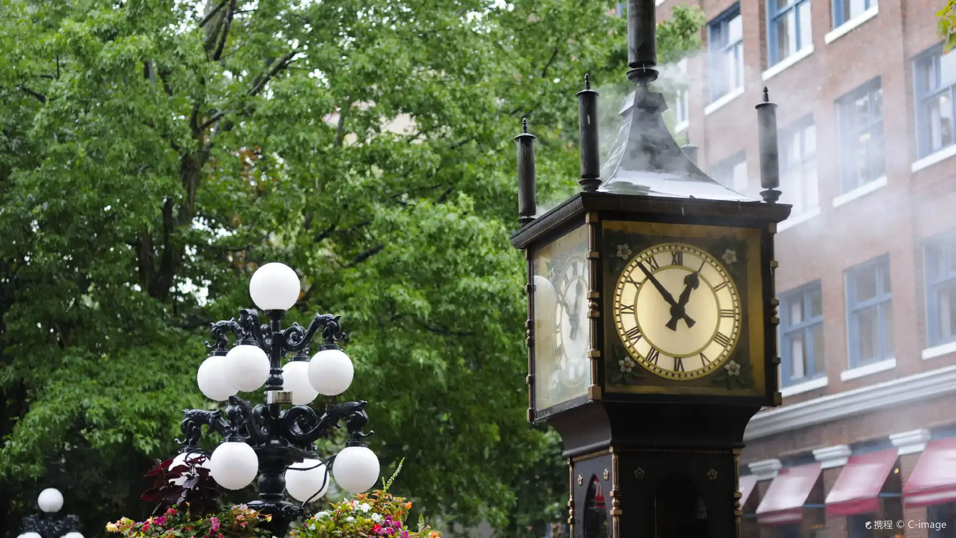 Hotels near Gastown Steam Clock