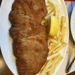 ZEUGHAUSKELLER User Photo