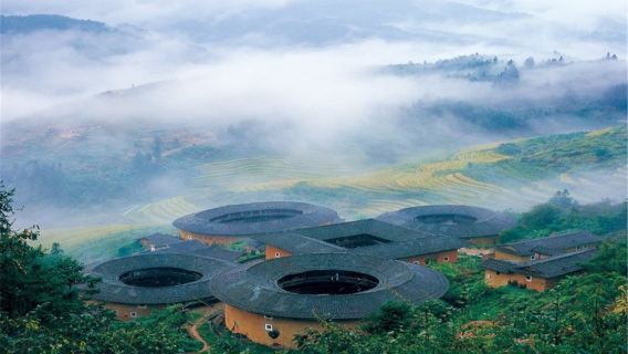 2つの土楼を巡る欲張りツアー！承啓楼と田螺坑土楼を見る一日観光 昼食付き＜ホテル送迎/日本語ガイド/1名催行＞