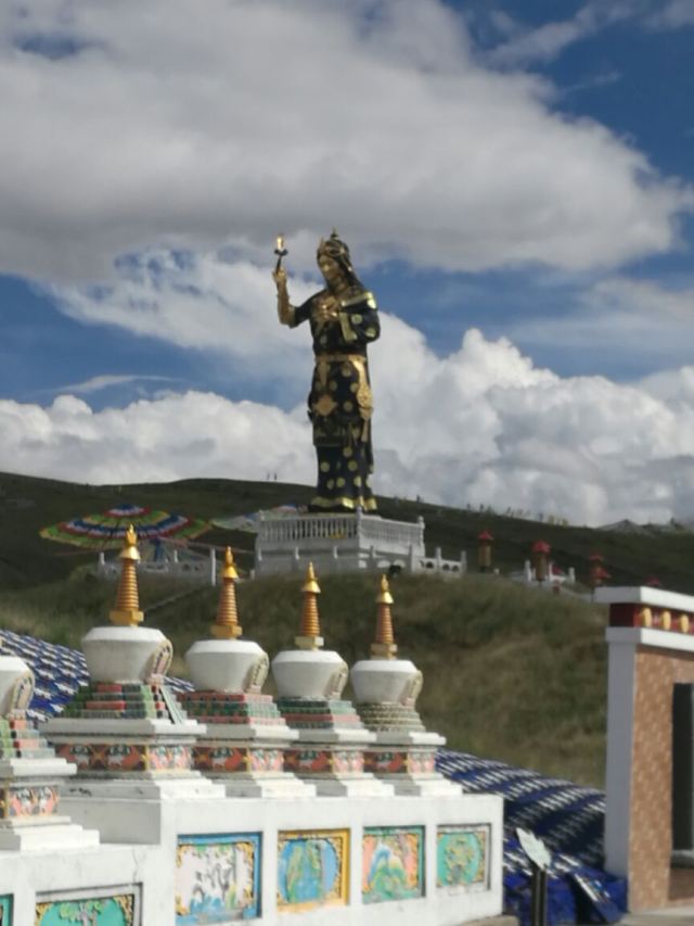 嶺.格薩爾王文化博覽園