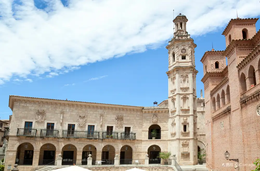 โรงแรมใกล้Poble Espanyol