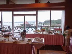Four Seasons Restaurant