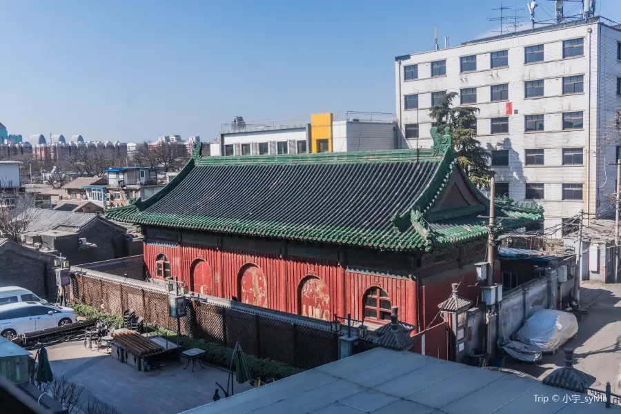 Huguo Temple