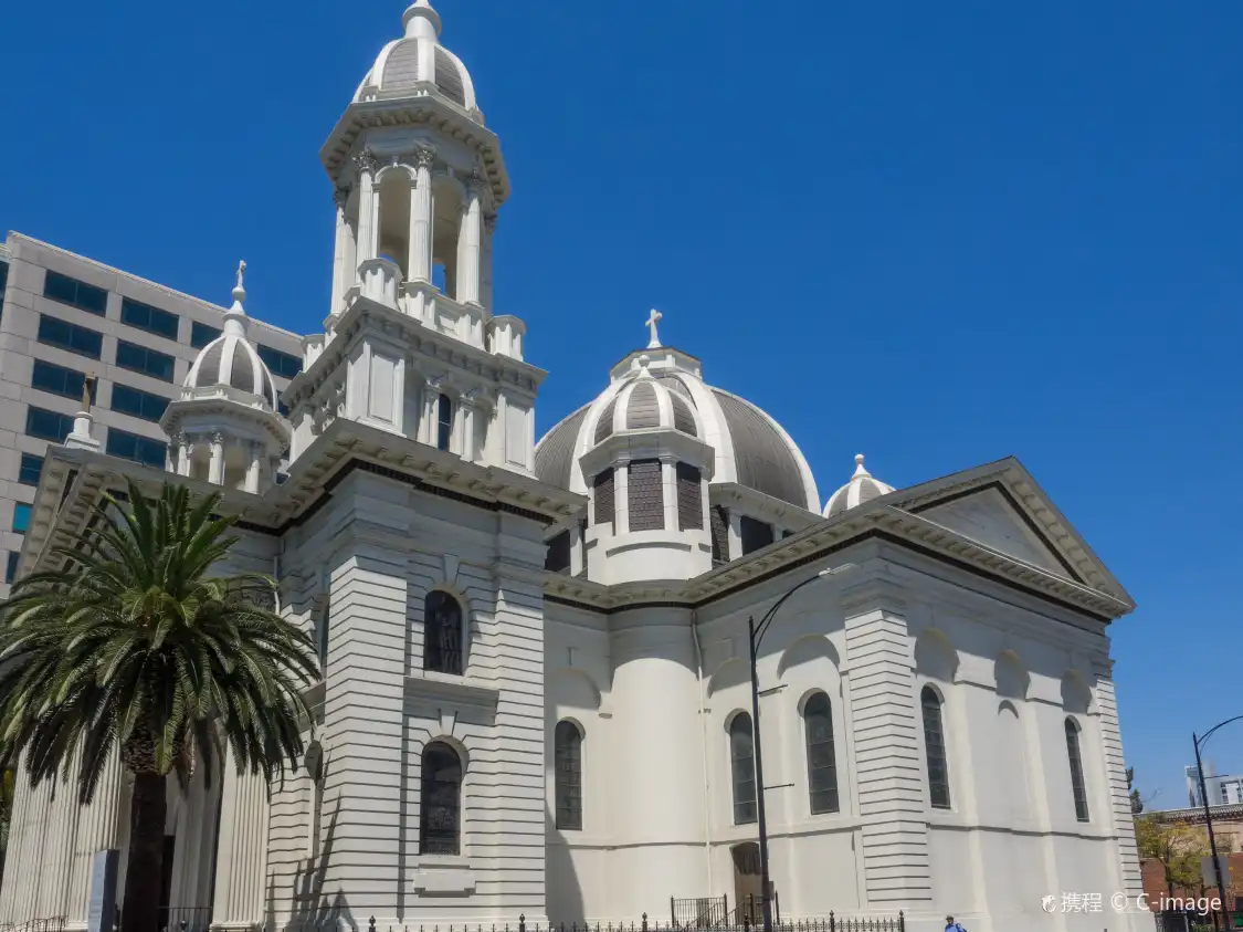 Hotels near Cathedral Basilica of St. Joseph