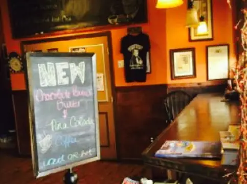 Revolutionary Lounge & Cafe