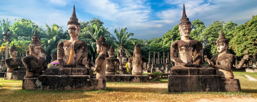 Vườn Tượng Phật Xiêng Khuôn