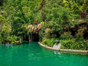 Meinvchi Hot Spring