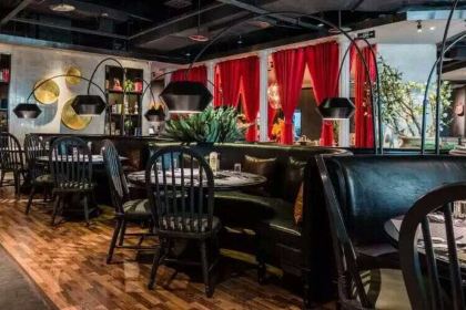 半秋山西餐厅(巴南万达广场店)