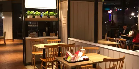 肯德基(啟東公園店)