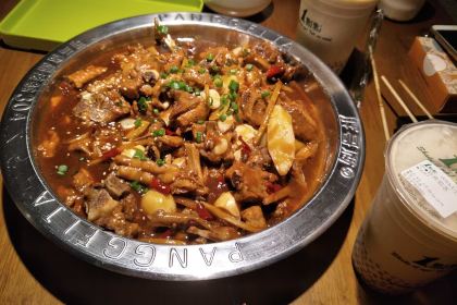 胖哥俩肉蟹煲(东百元洪购物广场店)