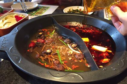 Hongyunhuoguoxiaozhan (sanfangqixiang)