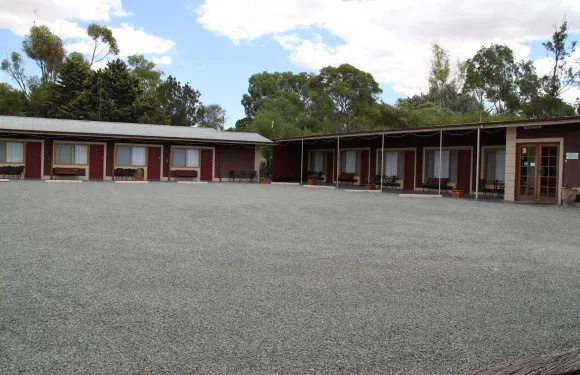 奧本夏姿汽車旅館