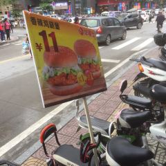 华莱士·全鸡汉堡(德城店) 여행 사진