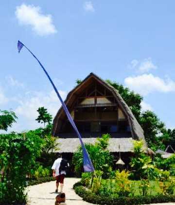 Laut Biru Bar & Restaurant