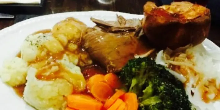 The Tee House Bar & Restaurant