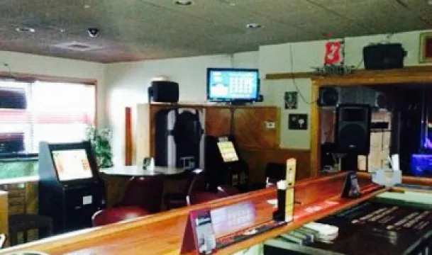 Rav's Creekside Tap & Grill